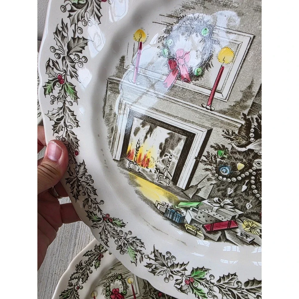 Vintage Johnson bros Xmas merry dinner 10.5 inch plate fireplace tree scene